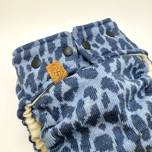 Glücksgriff Wollwindel „Leo Blaubeere“ Midi - Unikat - Tausendglück