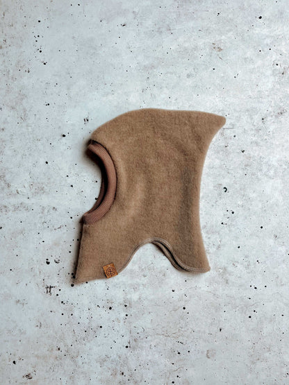 „Glücks-Schlupfhaube“ aus Merino-Wollfleece