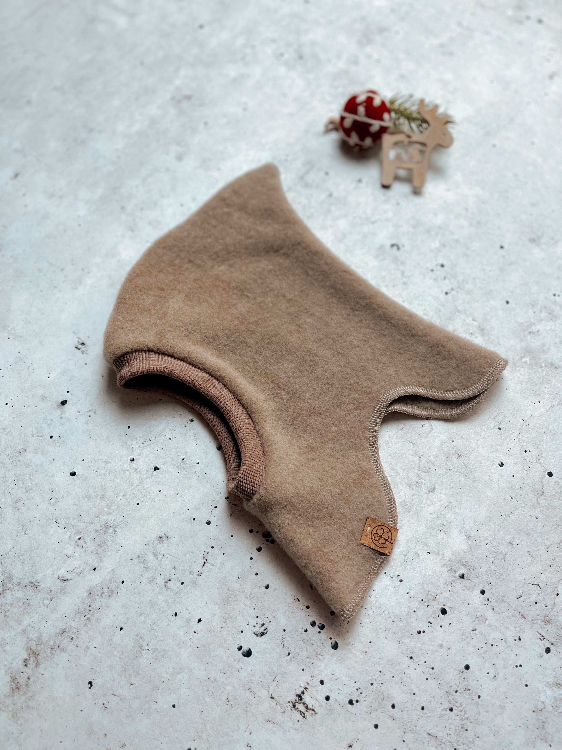 „Glücks-Schlupfhaube“ aus Merino-Wollfleece