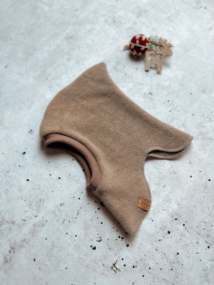 „Glücks-Schlupfhaube“ aus Merino-Wollfleece